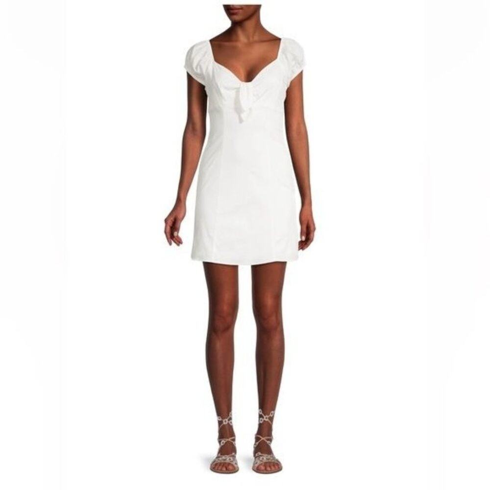 NWT Socialite Tie-Front Puff Sleeve White Mini Dress size medium